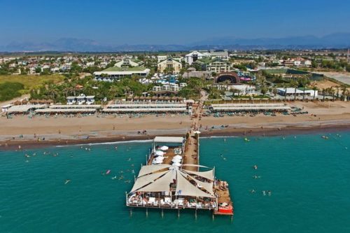 Фото территория пляжа с высоты Alva Donna Exclusive Hotel & Spa 5*: рейтинг лучших отелей курорта Белек, Турция от турагентства SeredinaLeta
