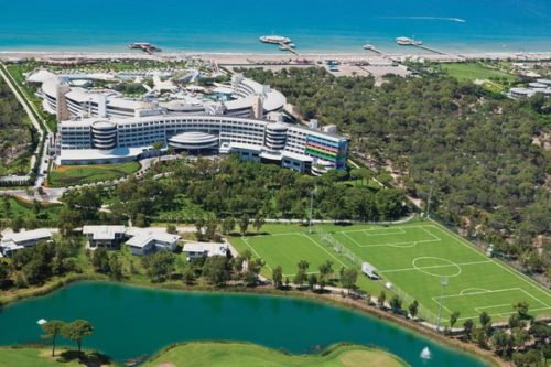 Фото территория отеля Cornelia Diamond Golf Resort & Spa5*: рейтинг лучших отелей курорта Белек, Турция от турагентства SeredinaLeta