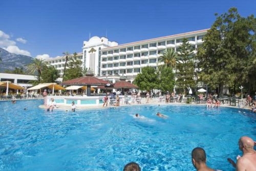 Фото бассейнов отеля Larissa Phaselis Princess Hotel*: рейтинг лучших отелей курорта Кемер, Турция от турагентства SeredinaLeta