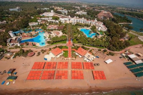 Фото пляжа отеля с высоты Otium Hotel Seven Seas 5*: рейтинг лучших отелей курорта Сиде, Турция от турагентства SeredinaLeta